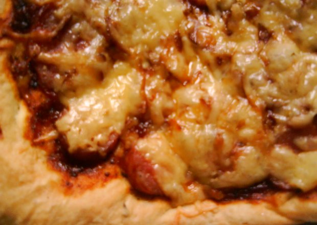 Fotografia przedstawiająca Mocno aromatyczny sos do pizzy