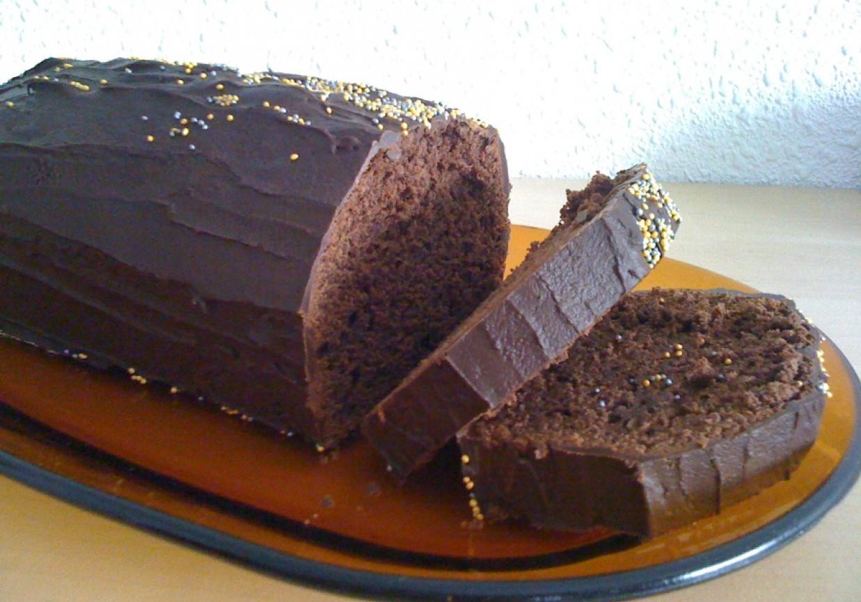 Mocno czekoladowe ciasto cukiniowe foto