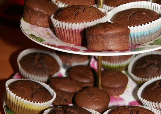 Fotografia przedstawiająca Mocno czekoladowe muffiny