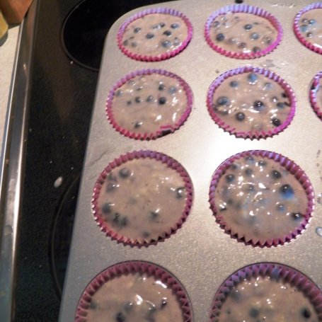 Krok 3 - Mocno jagodowe muffinki foto