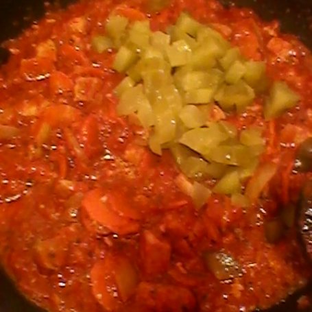 Krok 4 - Mocno pomidorowa potrawka foto