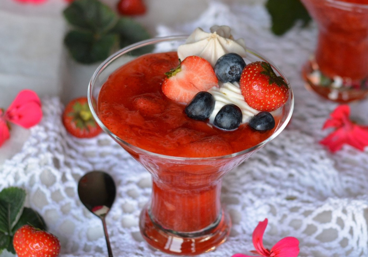 Mocno truskawkowy kisiel foto