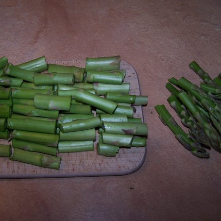Krok 4 - Mój debiut warzywny, czyli krem z zielonych szparagów :) foto