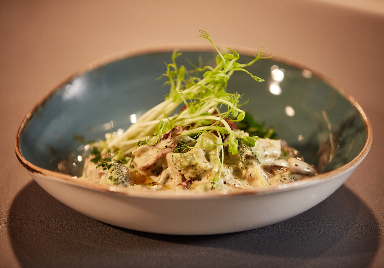 Mój przepis na…: Duszone pieczarki z brokułami i serem, odc. 10 foto