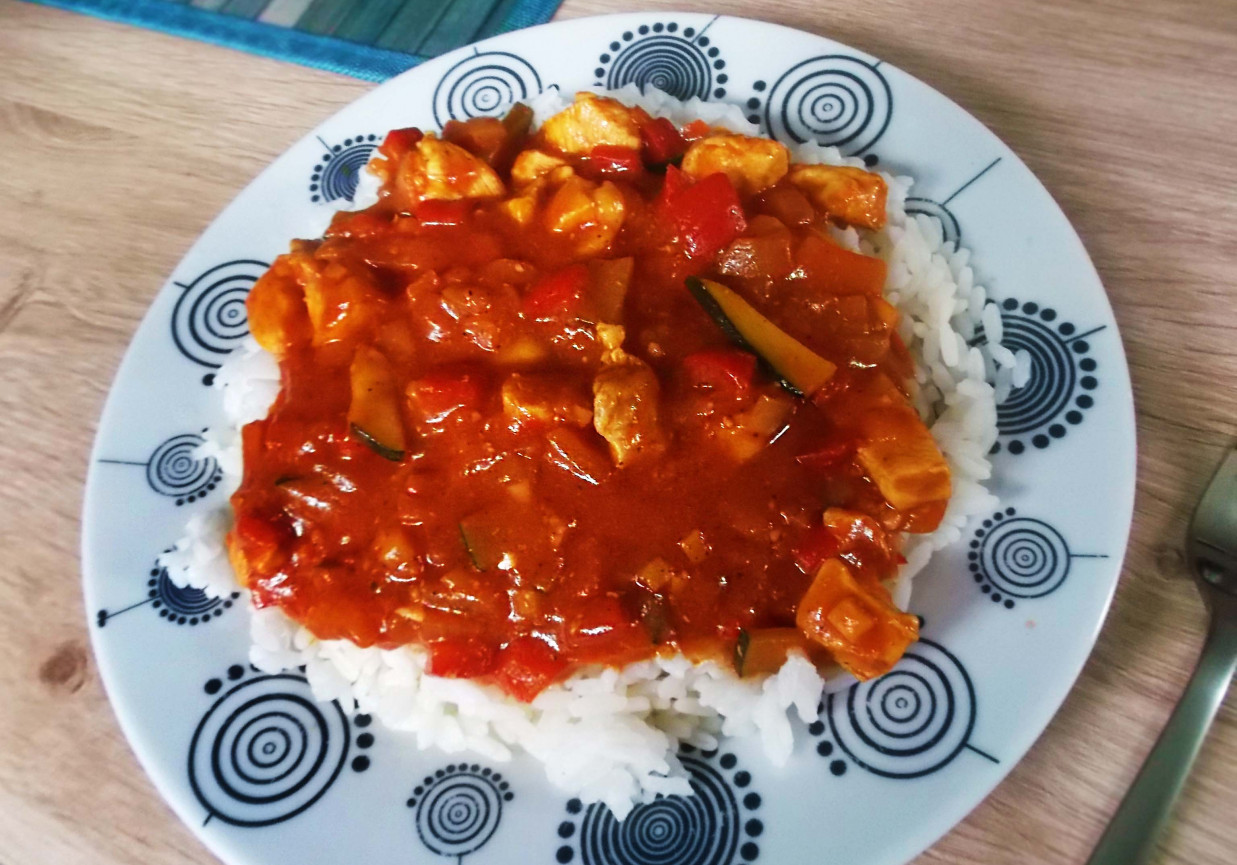 Mój szybki sos mięsno- warzywny do ryżu. foto