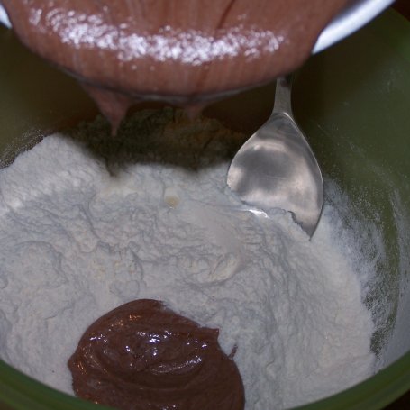 Krok 4 - Moje pierwsze podejście, czyli czekoladowe muffinki z mascarpone :)` foto
