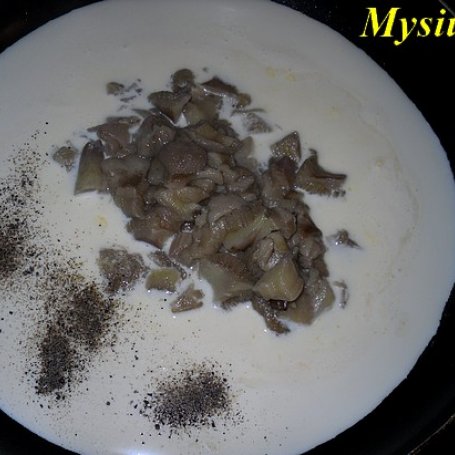Krok 3 - Moje ulubione maślaki w śmietanie foto