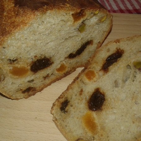Krok 11 - Morelowo - wiśniowy chlebek na mące chlebowej foto