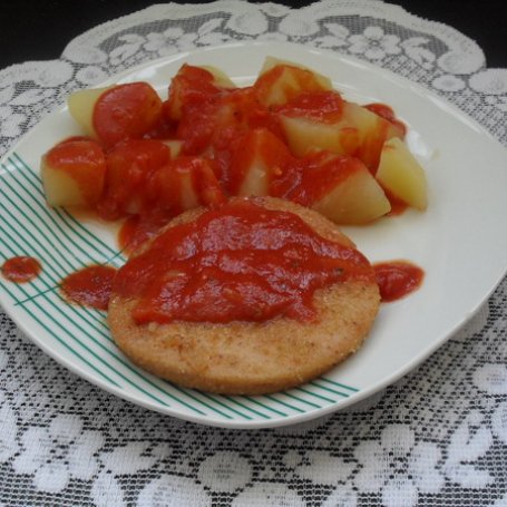 Krok 9 - Mortadela z sosem pomidorowym. foto