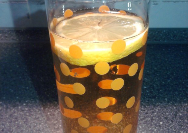 Fotografia przedstawiająca Mrożona herbata pomarańczowa
