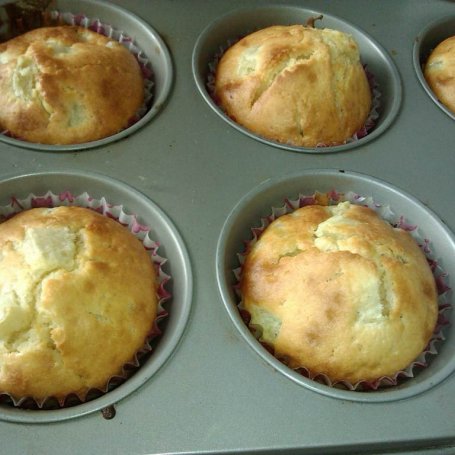 Krok 6 - Muffini z rabarbarem i cukrem pudrem foto