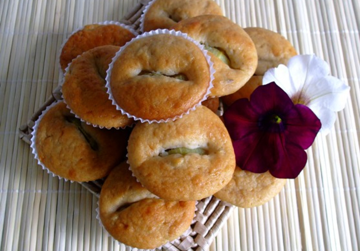 Muffinki bananowe z kiwi foto