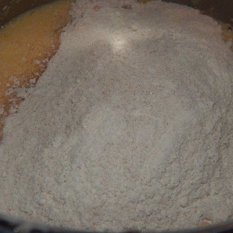 Krok 3 - Muffinki cyamonowe  na mleku foto
