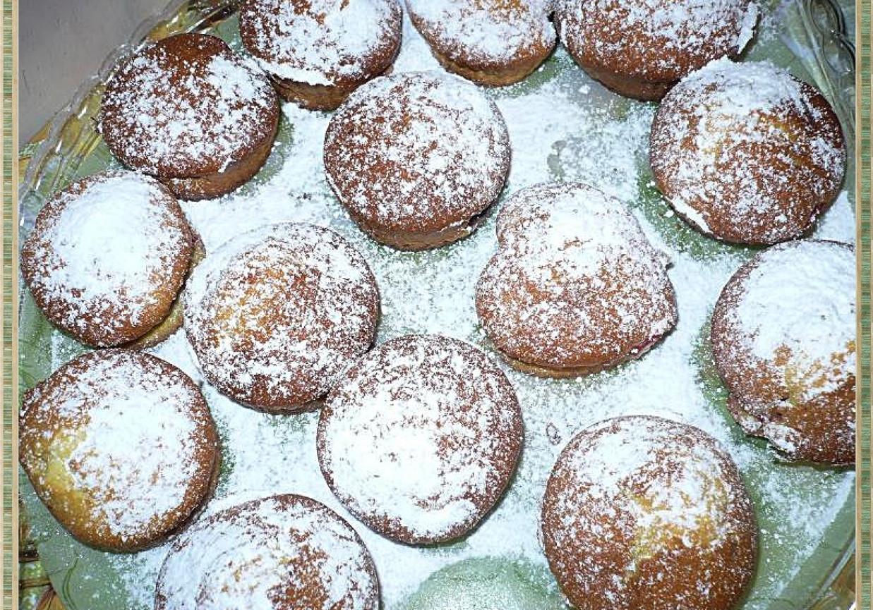 Muffinki cytrynowe z truskawkami foto