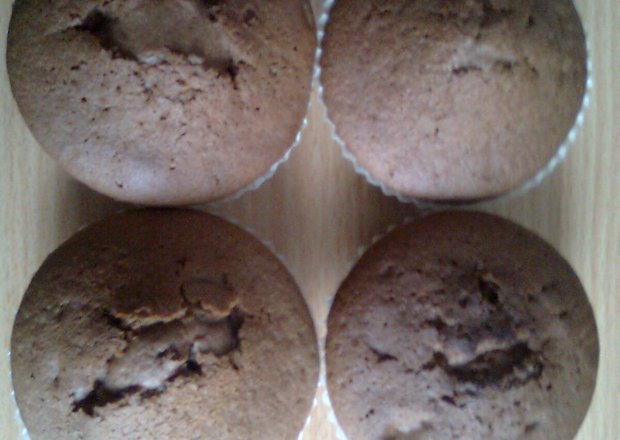 Fotografia przedstawiająca Muffinki \"czekoladowe babeczki\" na ok. 10 sztuk