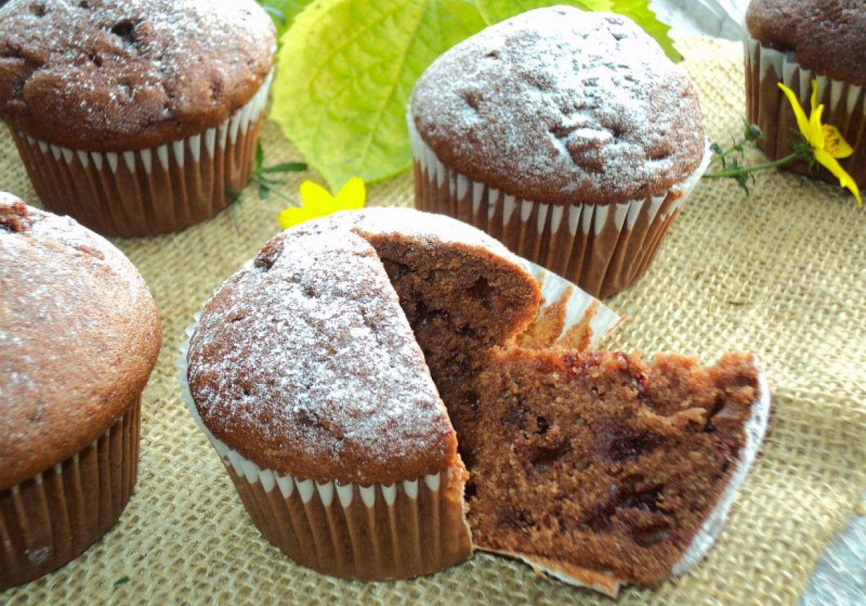 Muffinki czekoladowe z kremem kasztanowym  foto