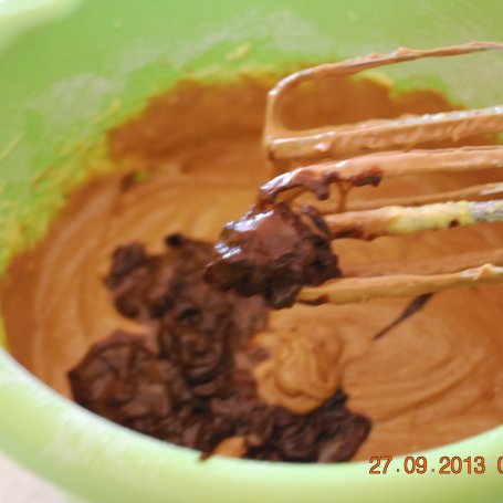 Krok 2 - Muffinki czekoladowo - bananowe foto