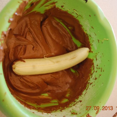 Krok 3 - Muffinki czekoladowo - bananowe foto