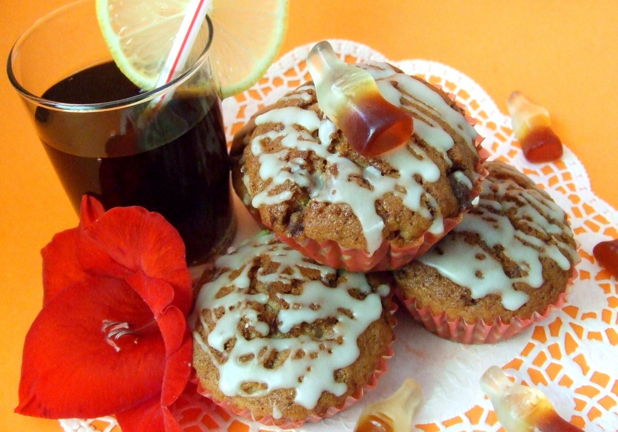 Muffinki czekoladowo-orzechowe z coca-colą foto
