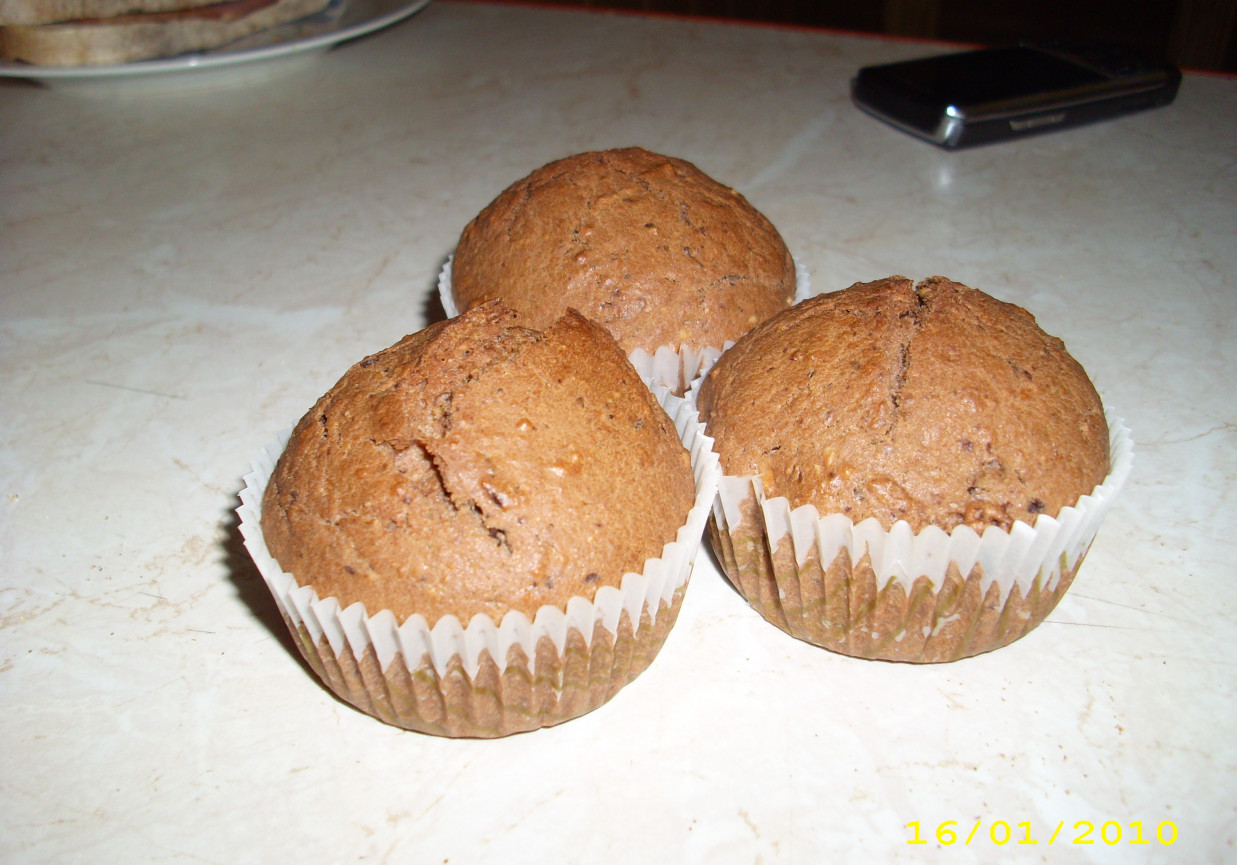 muffinki czekoladowo-orzechowe foto