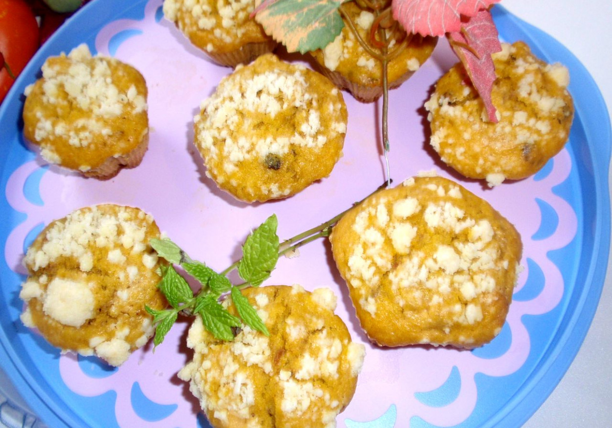 Muffinki  dyniowo orzechowe z kruszonką foto