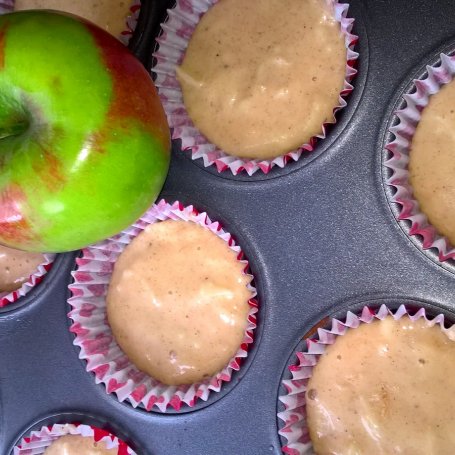 Krok 7 - Muffinki jabłkowe foto