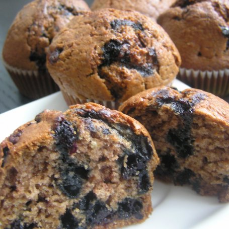 Krok 5 - Muffinki jagodowe z nutellą foto