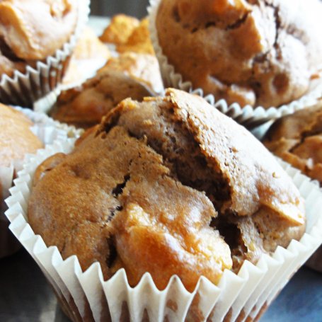 Krok 3 - Muffinki kakaowe z jabłkami foto