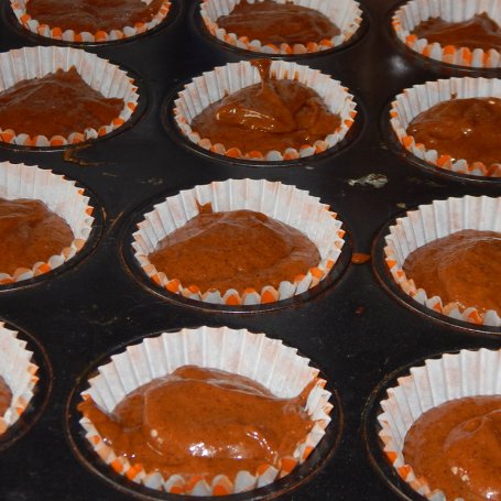 Krok 4 - Muffinki kawowo-cynamonowe z białą czekoladą foto