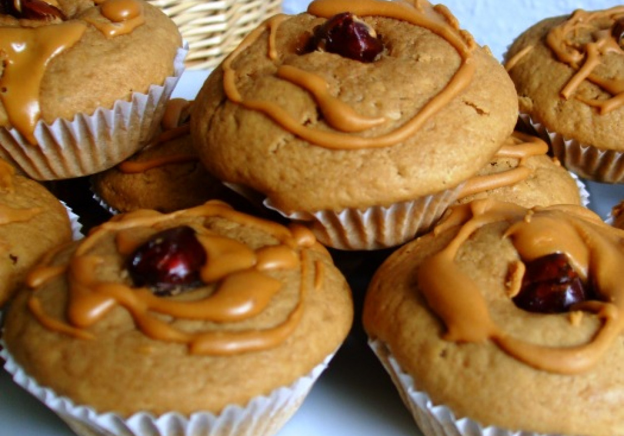 Muffinki kawowo-cynamonowe z daktylem foto