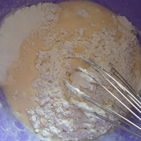 Krok 2 - Muffinki keksowe foto