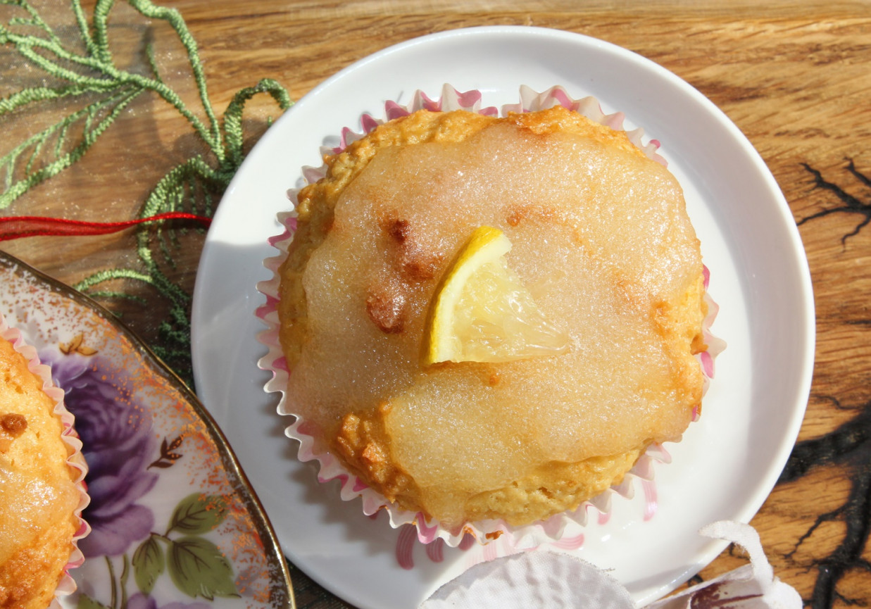 Muffinki kukurydziano-sojowe z lukrem cytrynowym foto