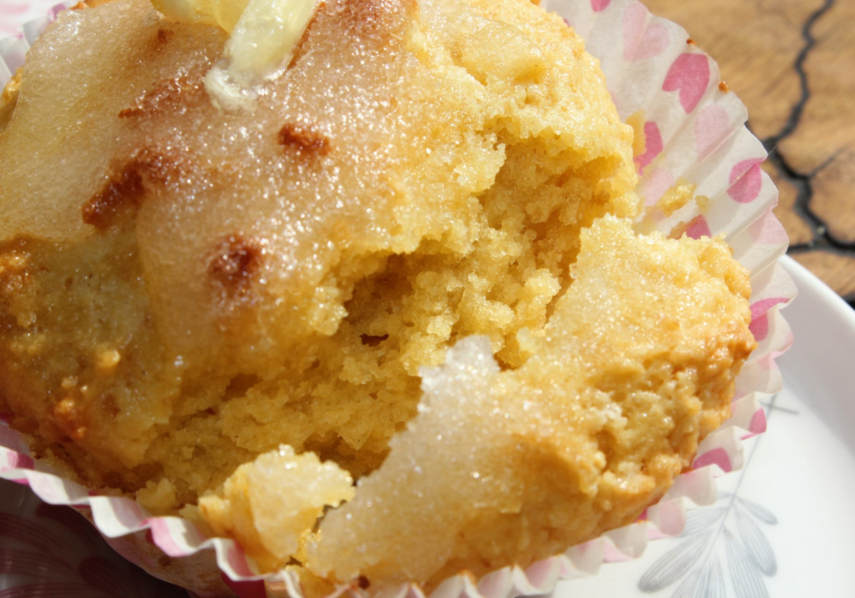 Muffinki kukurydziano-sojowe z lukrem cytrynowym foto