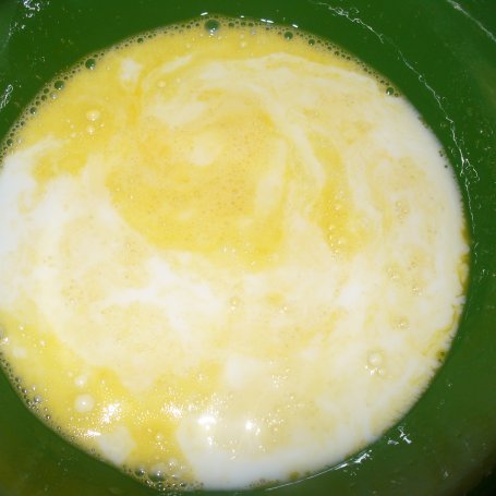Krok 2 - Muffinki malinowo - kakaowe foto