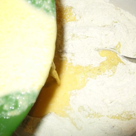 Krok 3 - Muffinki malinowo - kakaowe foto