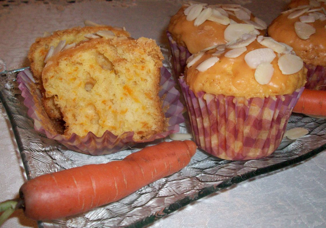 Muffinki marchewkowo-migdałowe foto