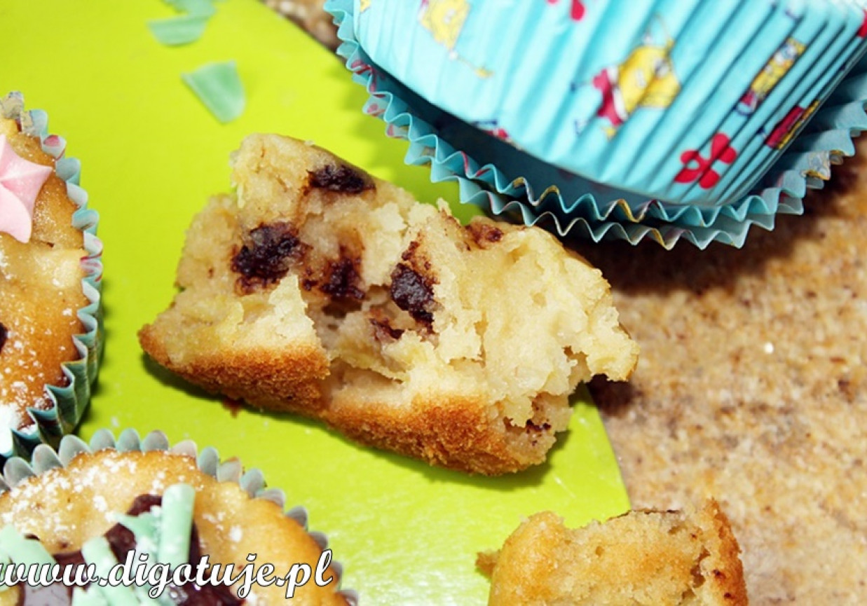 Muffinki mocno jabłkowe z nutą mięty i czekoladą  foto