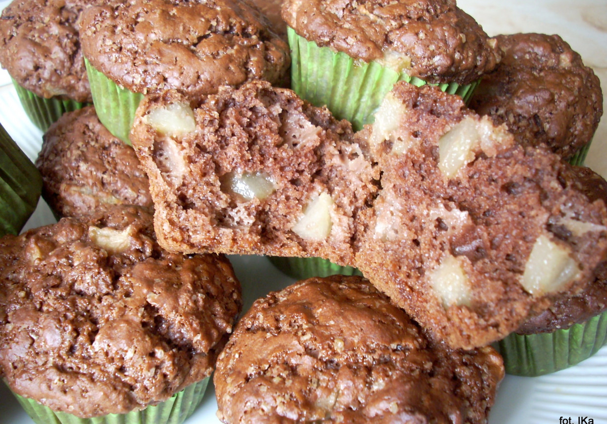 Muffinki - murzynki z gruszką foto