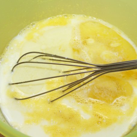 Krok 2 - Muffinki na mleku w proszku foto
