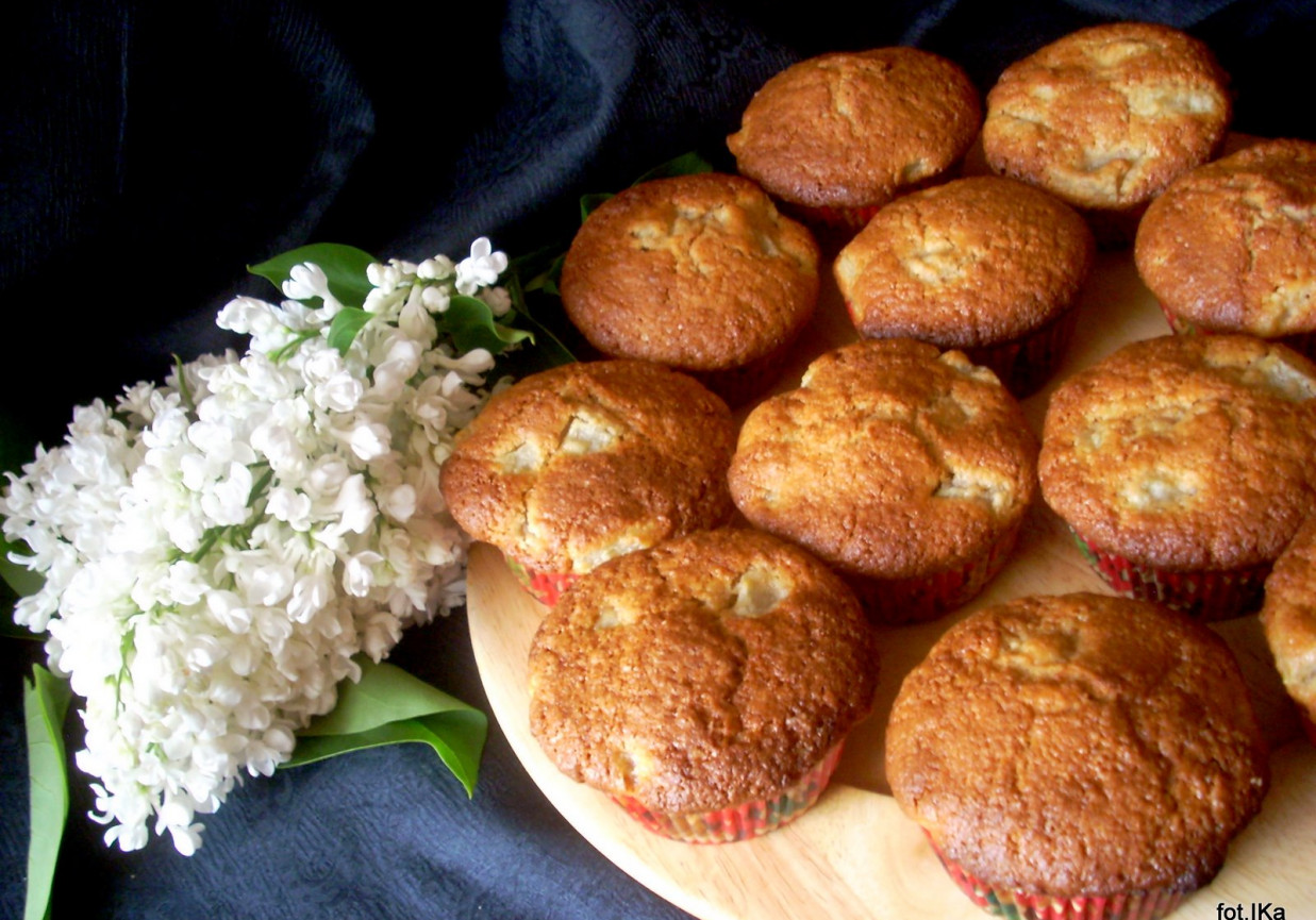 Muffinki orkiszowe z gruszkami foto