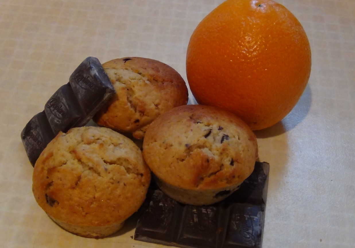 Muffinki pomarańczowo-czekoladowe foto
