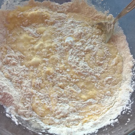 Krok 5 - Muffinki rabarbarowo-migdałowe foto