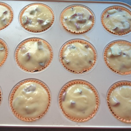 Krok 6 - Muffinki rabarbarowo-migdałowe foto