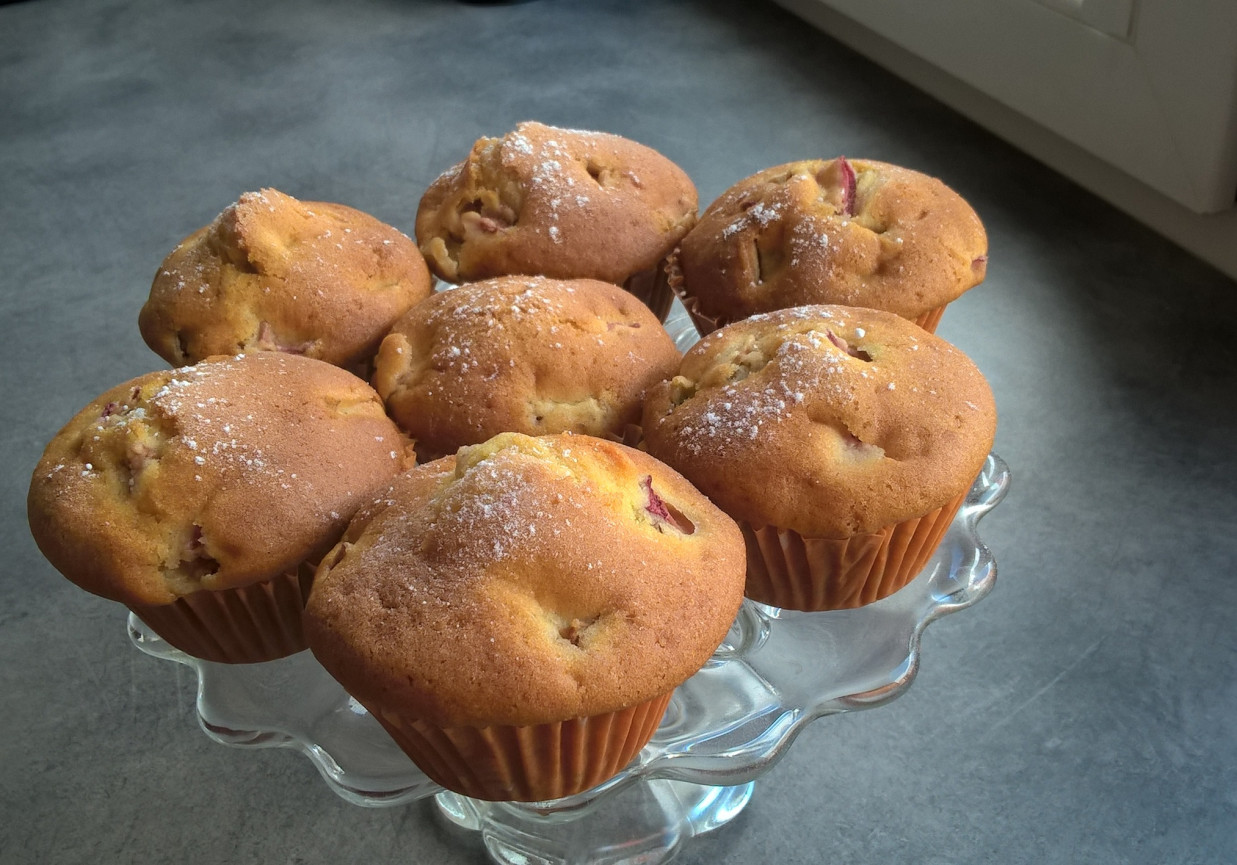 Muffinki rabarbarowo-migdałowe foto