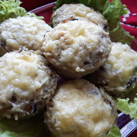 Krok 5 - MUFFINKI RYŻOWE Z PIECZARKAMI foto