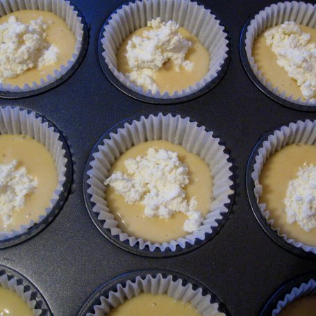 Krok 2 - Muffinki twarogowe foto