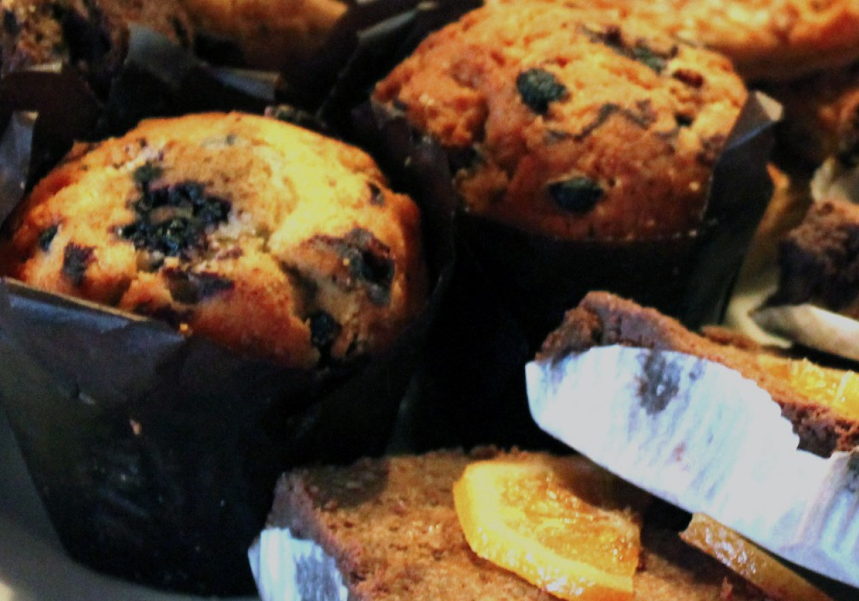 Muffinki waniliowe z czekoladą foto