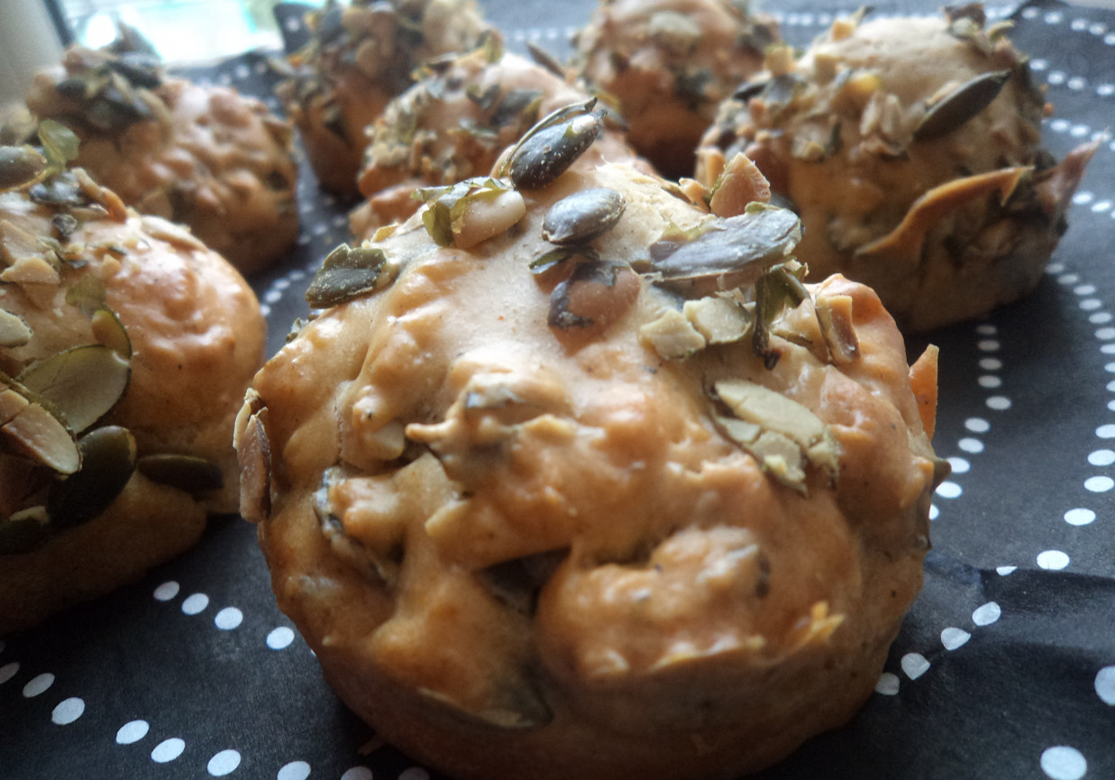 Muffinki wytrawne  z pestkami dyni :) foto