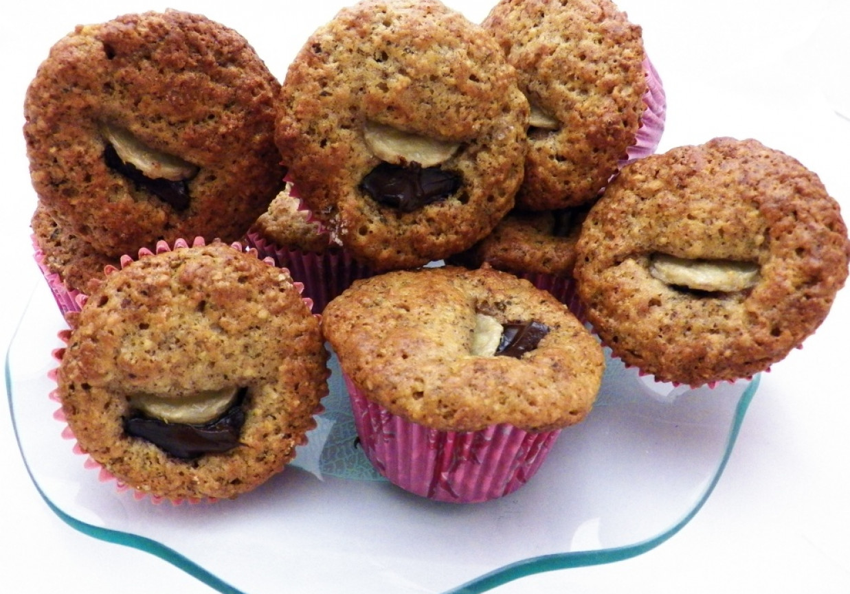Muffinki z bananowo- czekoladową wkładką foto