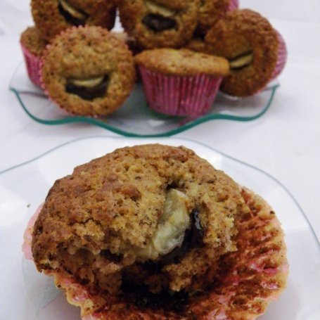 Krok 5 - Muffinki z bananowo- czekoladową wkładką foto